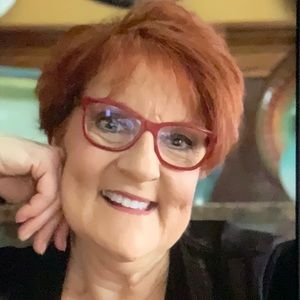 Meet your Posher, Peggy